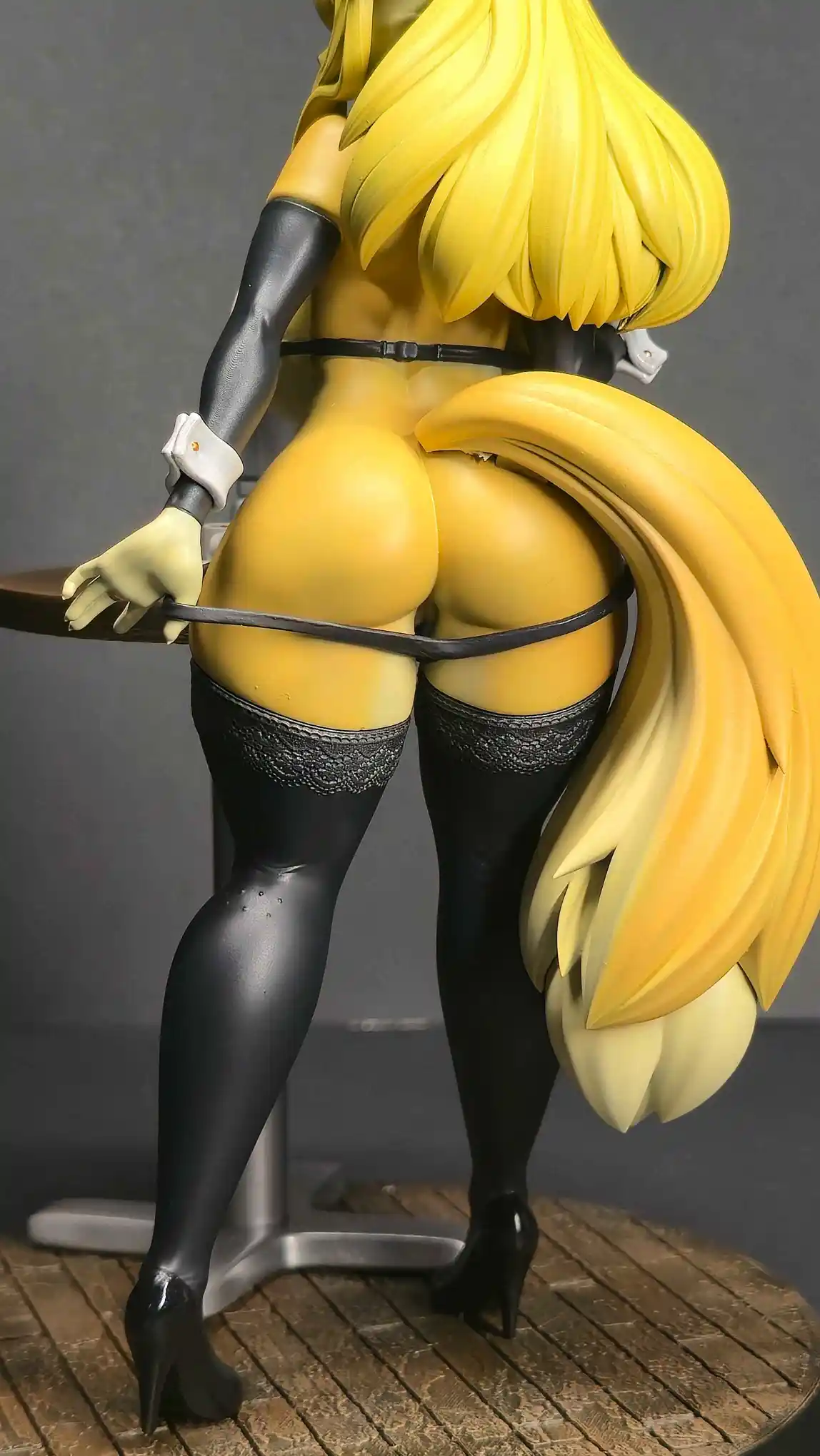 Faeki kemono figure coffee shop bartender back close